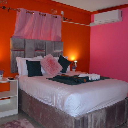 Chobe Kulotu Guest House Kasane Kültér fotó