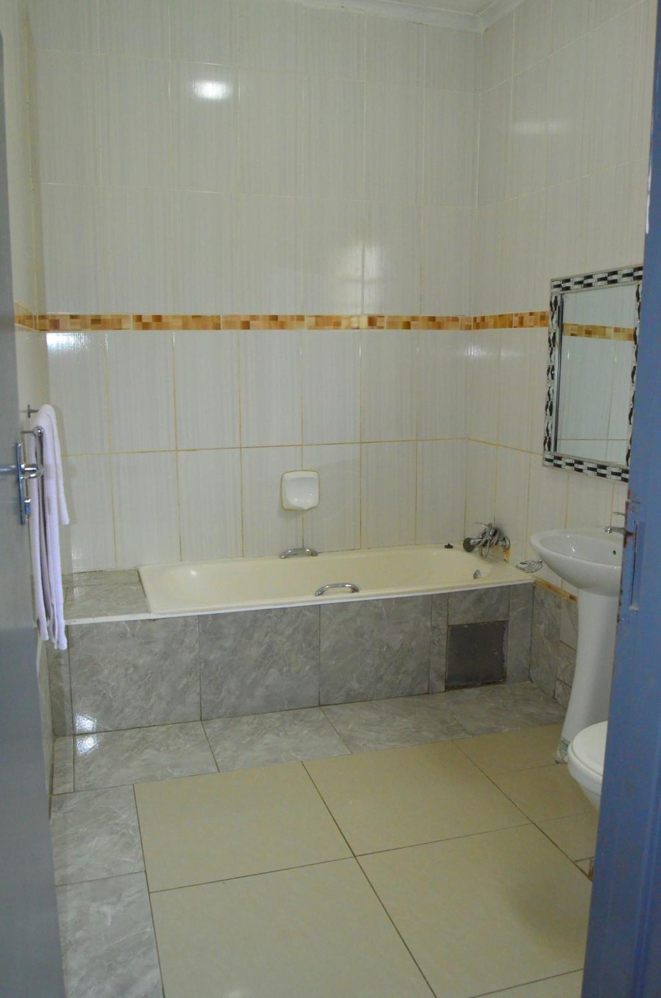 Chobe Kulotu Guest House Kasane Kültér fotó
